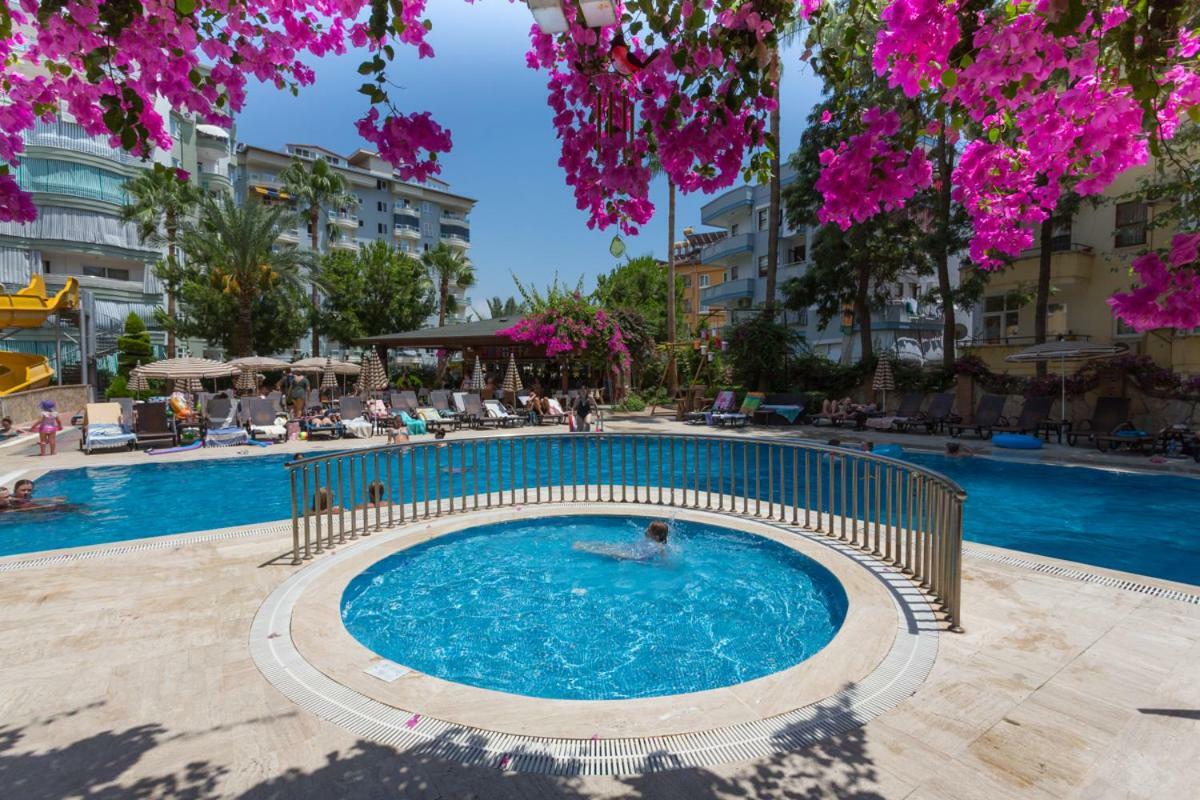 Erkaptan Apart Aparthotel Alanya Buitenkant foto